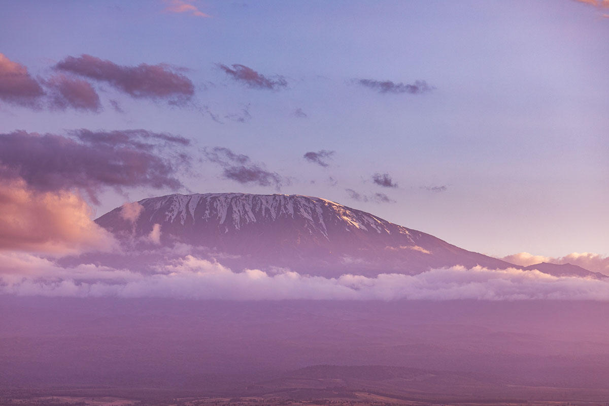 Mount Kilimanjaro rendition image
