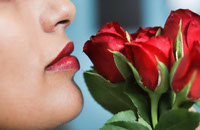 Lips_and_roses_2